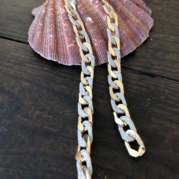 DIAMOND PAVED CHUNKY LINK LARGE EARRINGS - Picture 3 of 3
